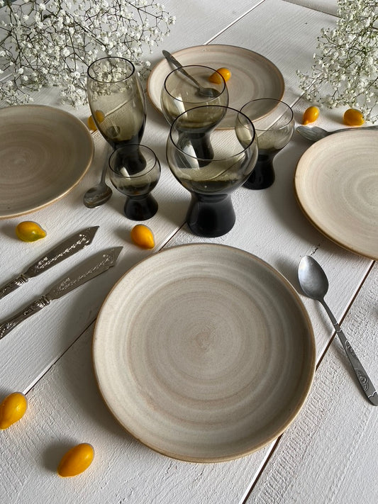 Assiettes grès blanchi