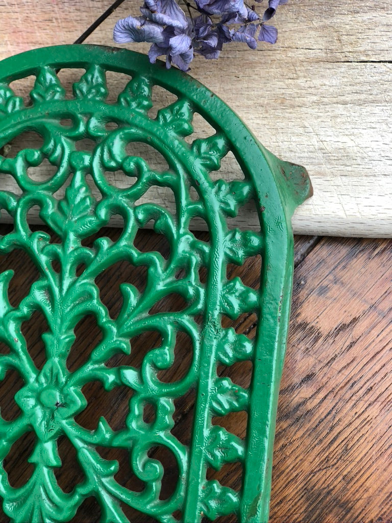 Dessous de plat vert