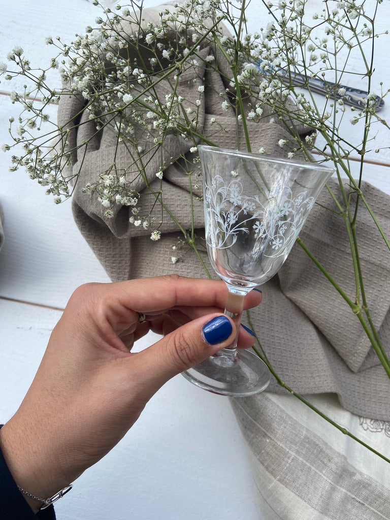 Verres à pied (arabesque)