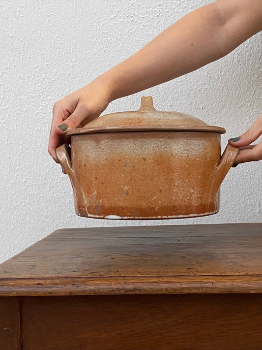Ancienne gamelle en terre