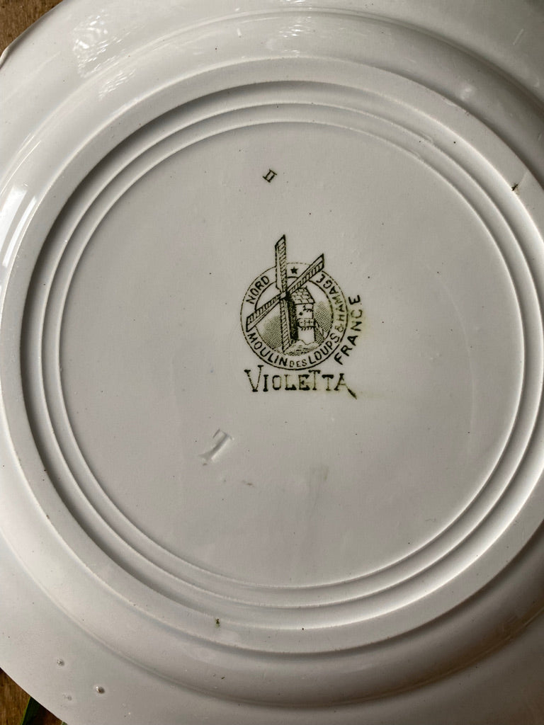 Assiette terre de fer Violetta