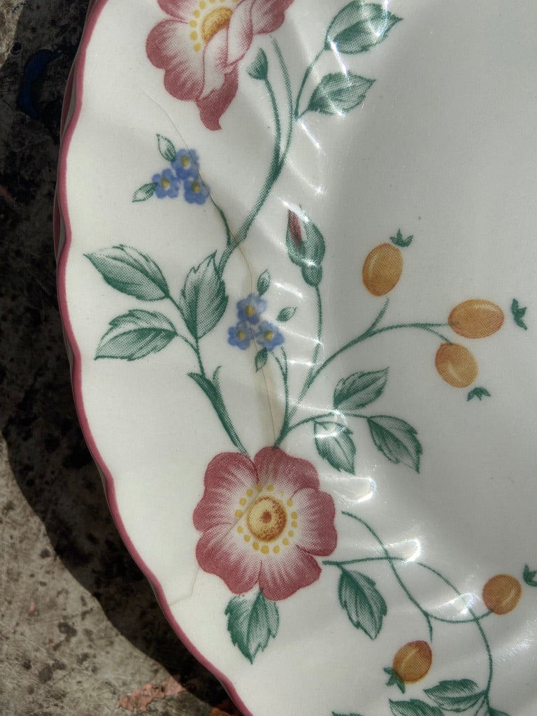 Assiette Churchill fleurie