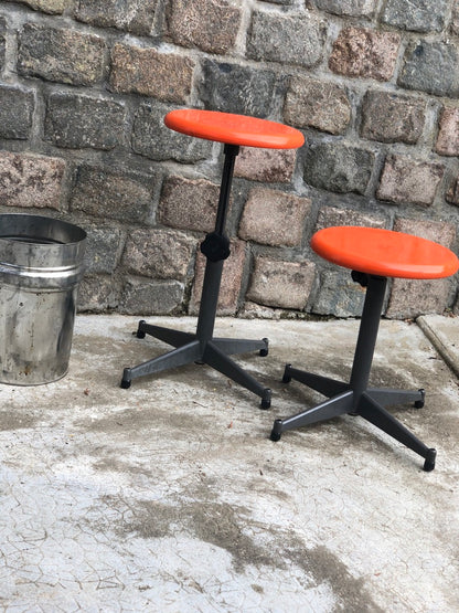 Ancien Tabouret d'Atelier