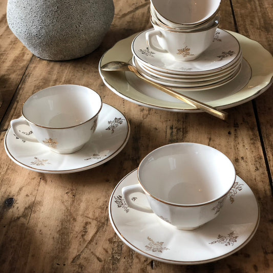 Tasses blanches & dorées