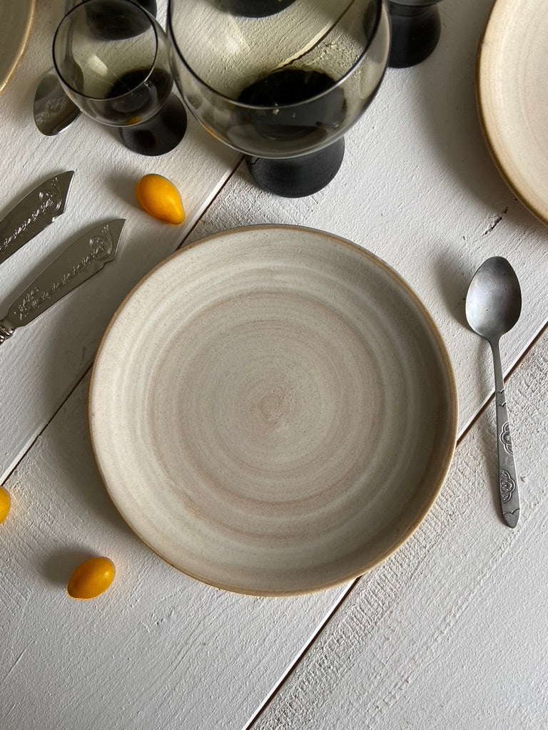 Assiettes grès blanchi