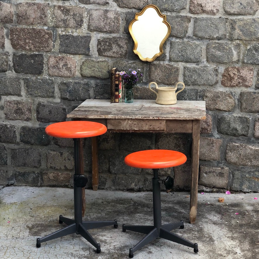 Ancien Tabouret d'Atelier