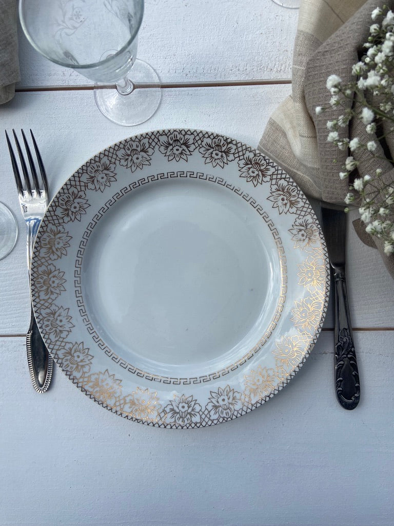 Assiettes demi porcelaine, blanc&doré