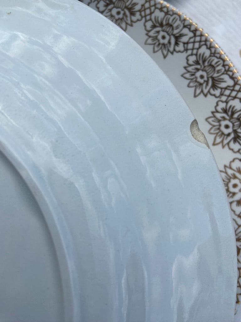 Assiettes demi porcelaine, blanc&doré