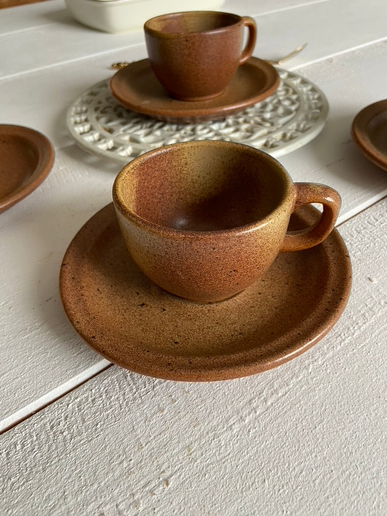 Tasses à café en grès