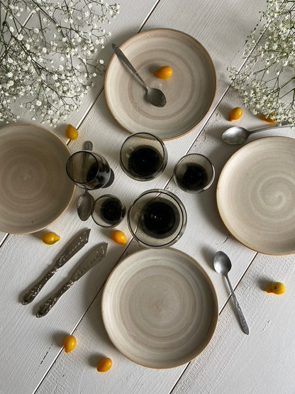 Assiettes grès blanchi