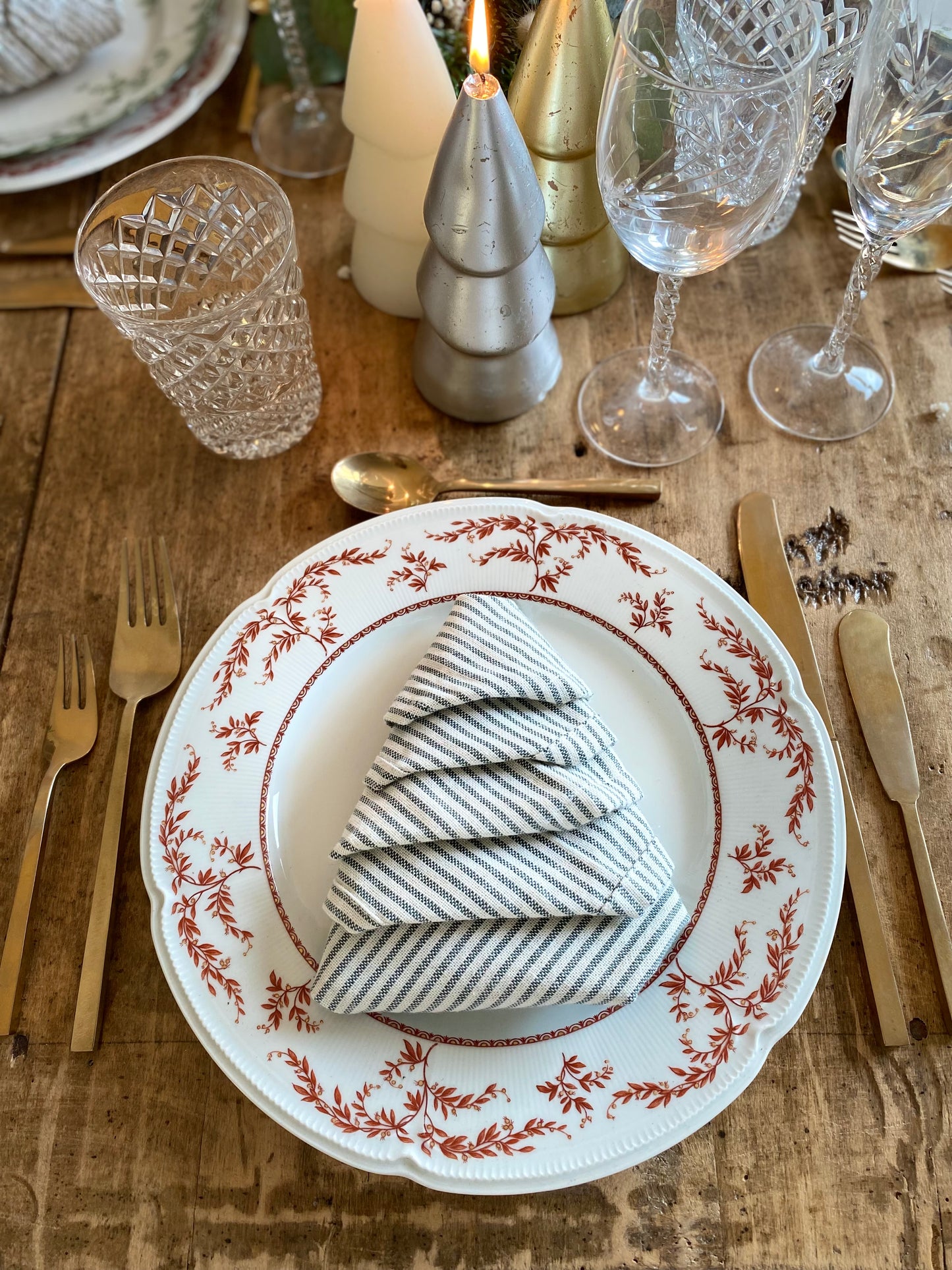 Porcelaine fine de Limoge Blanc&Bordeaux