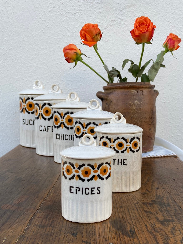 Suite de pots à épices