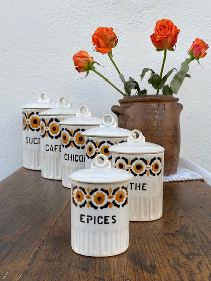 Suite de pots à épices