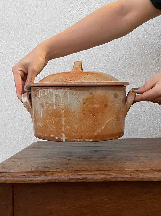 Ancienne gamelle en terre