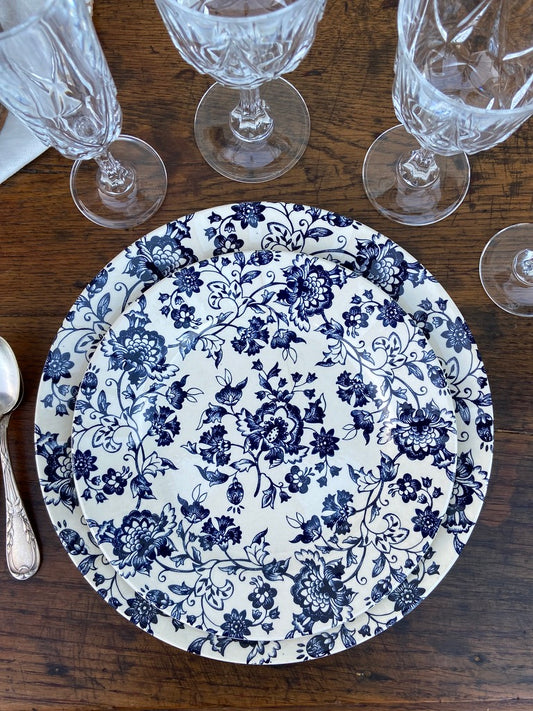 Assiette ancienne, fleurs marine