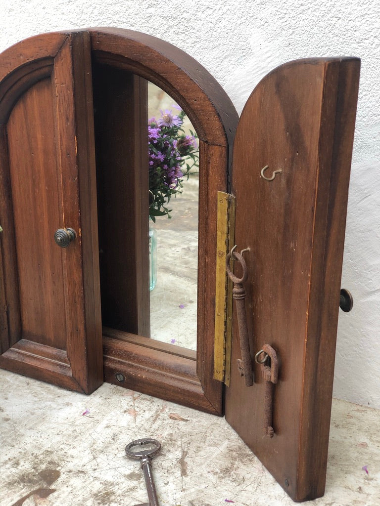 Ancienne Boîte à Clés