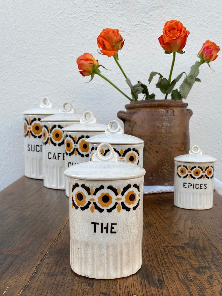 Suite de pots à épices