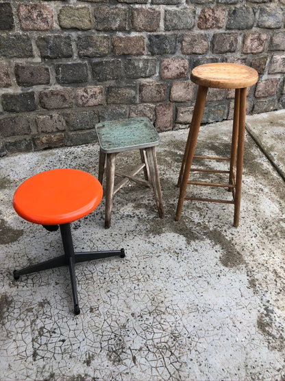 Ancien Tabouret d'Atelier