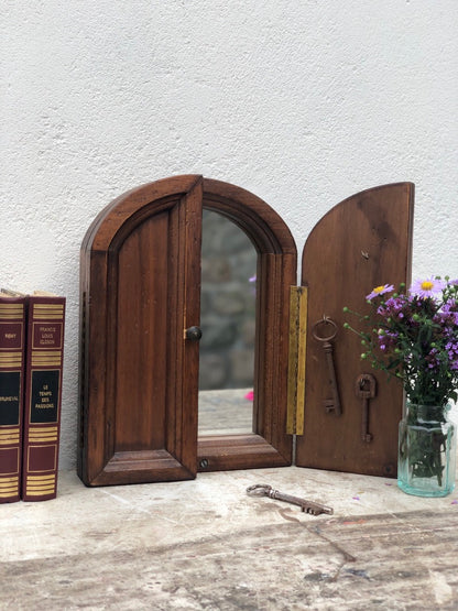 Ancienne Boîte à Clés