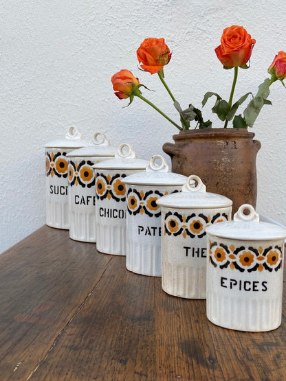 Suite de pots à épices