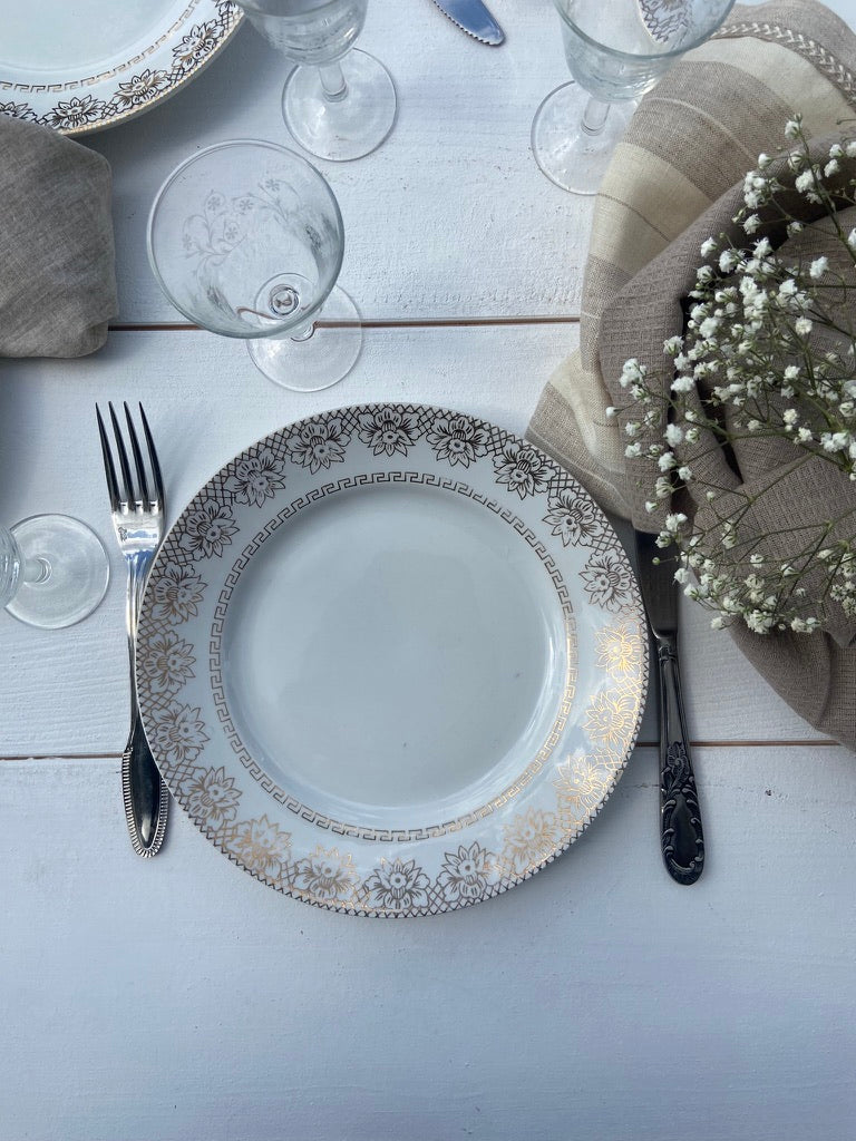 Assiettes demi porcelaine, blanc&doré