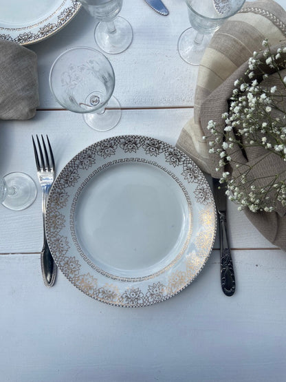 Assiettes demi porcelaine, blanc&doré