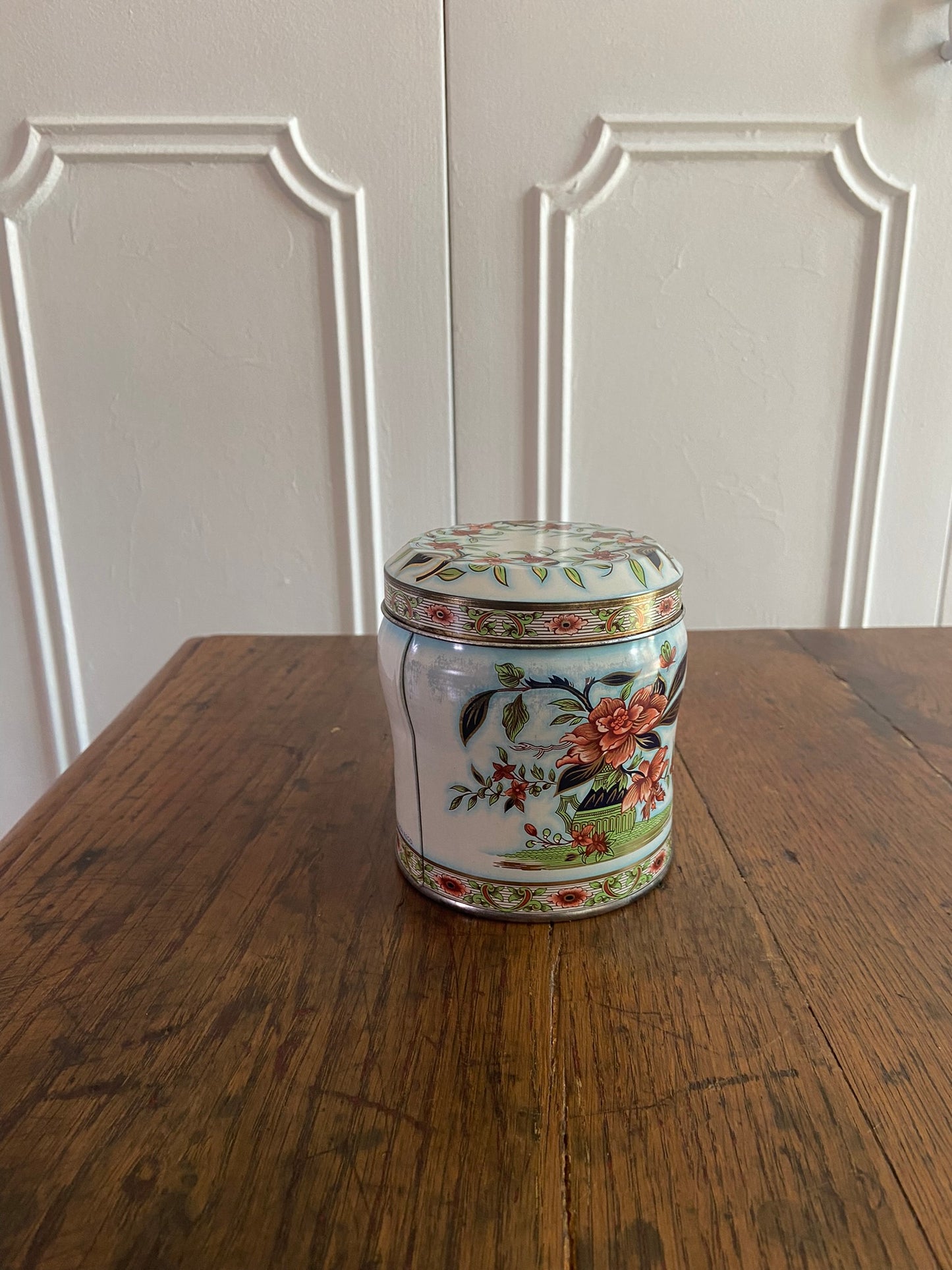 Lot de boites en métal