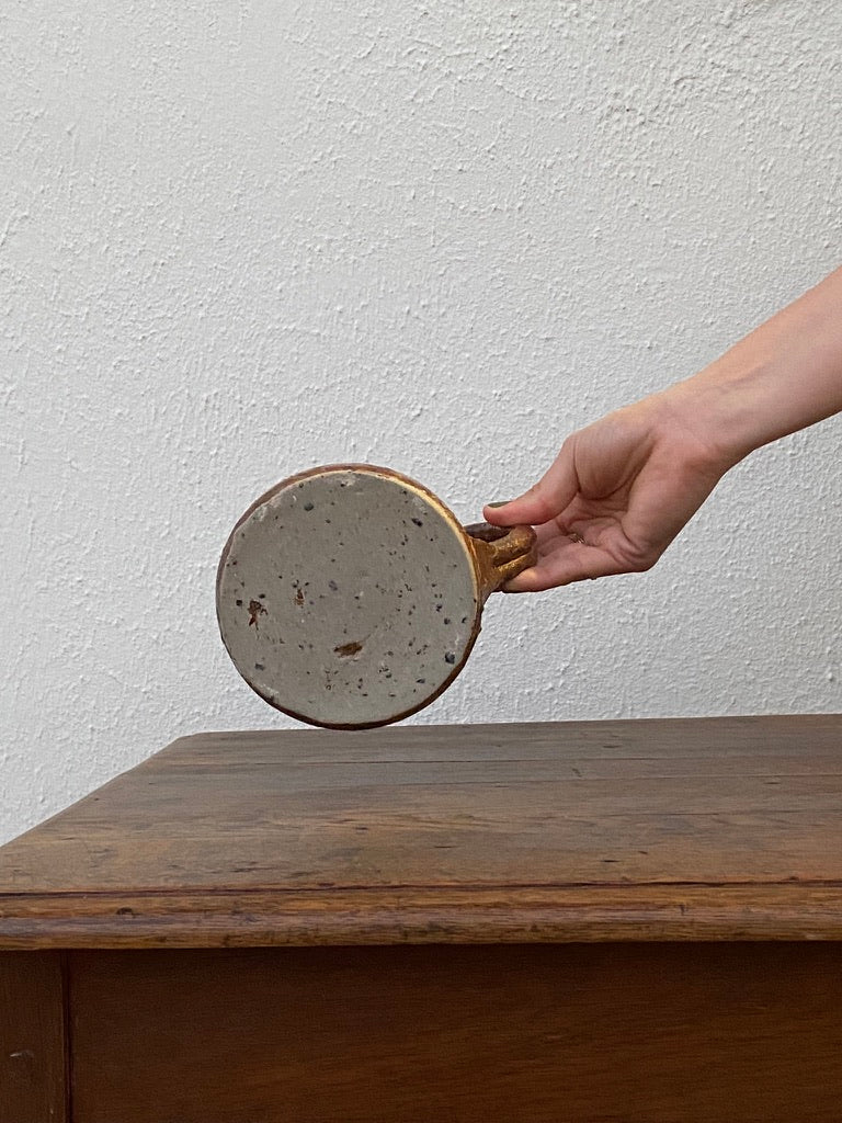 Pichet en grès moucheté