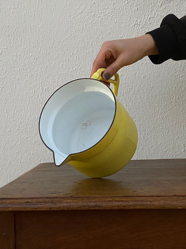 Pichet en fonte Jaune