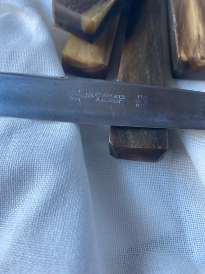 Couteaux de table en corne et acier 1950
