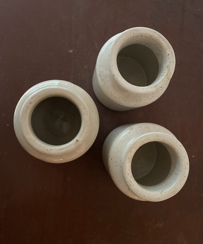 Pots en grès clair