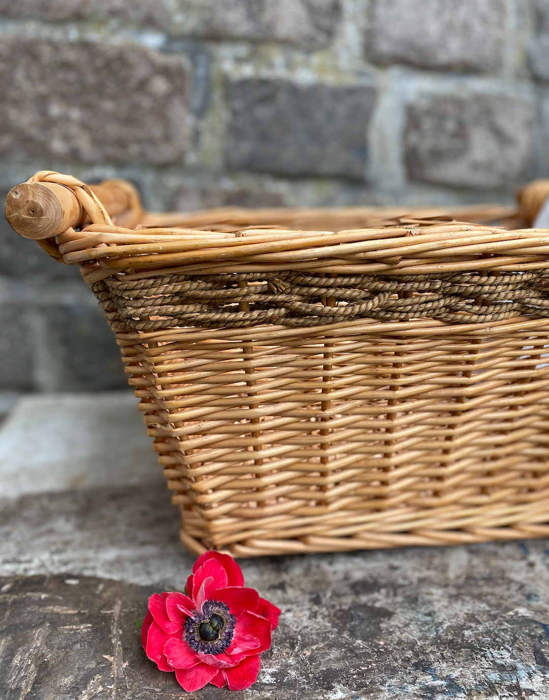 Grand panier osier, corde & bois