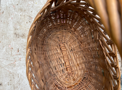 Ancien panier boule en osier