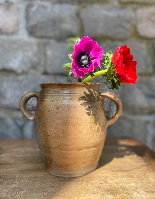 Pot en grès à oreilles