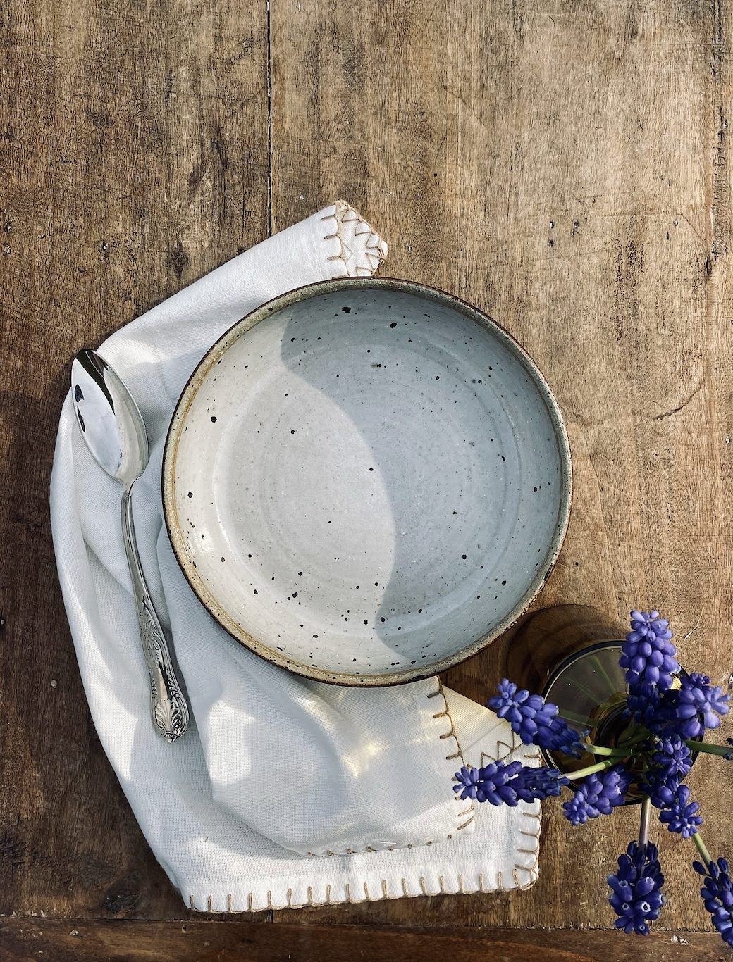 Assiettes céramique mouchetée