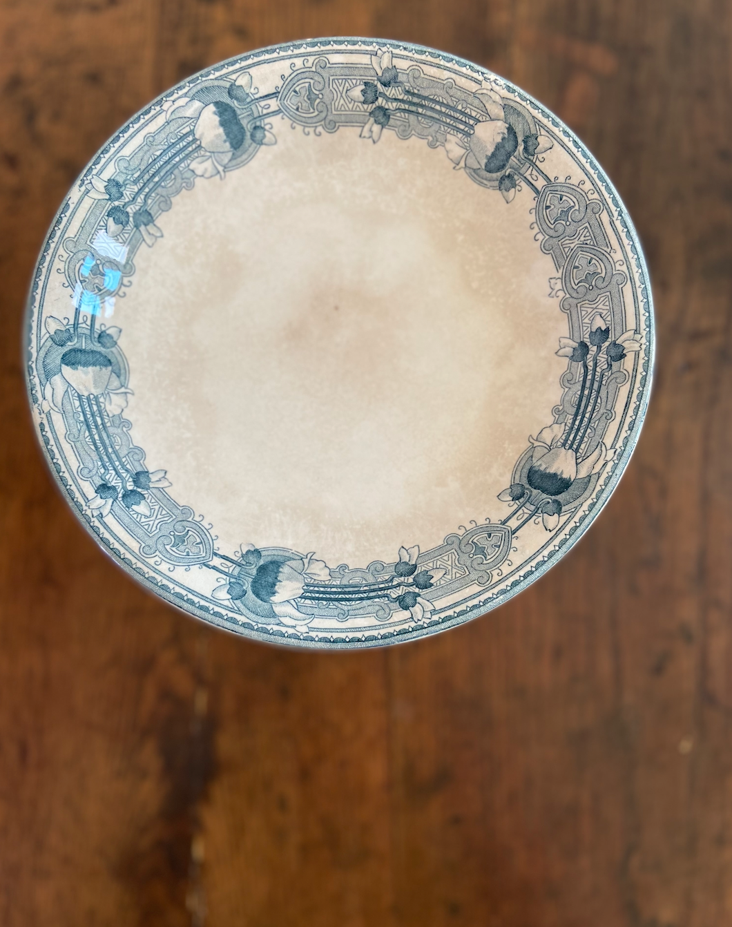 Plat piédouche Massera