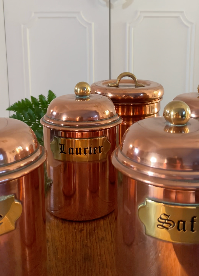 Anciens pots en cuivre