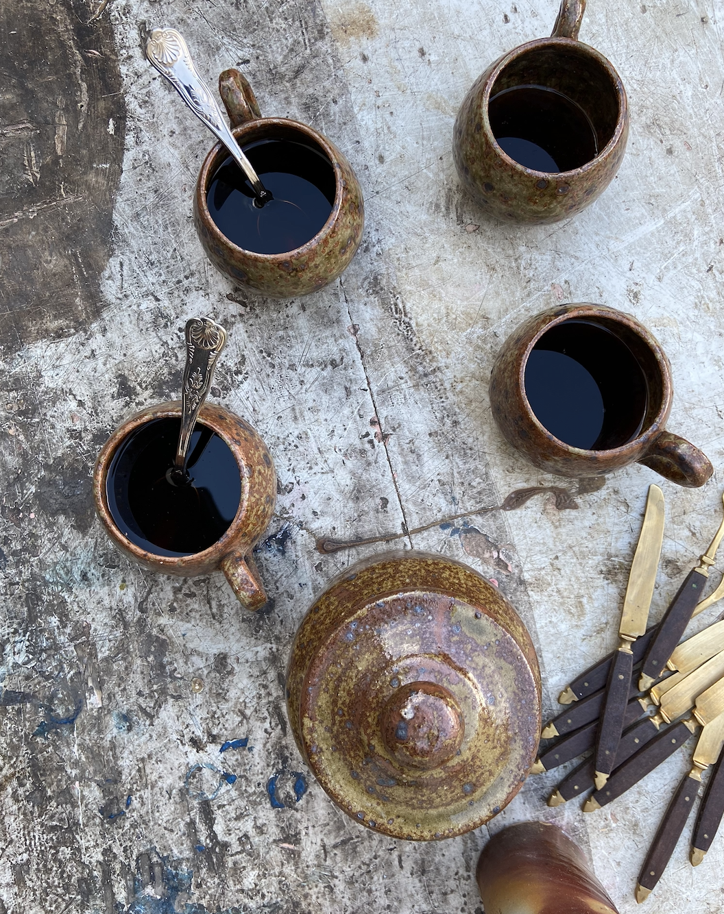 Tasses boule en grès & Sucrier