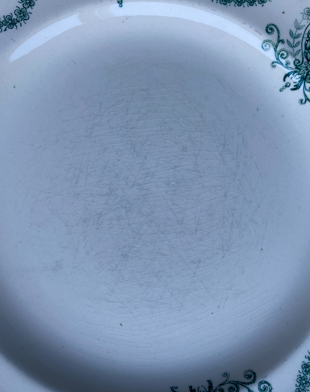 Assiettes dépareillées - Athènes Pierrefonds