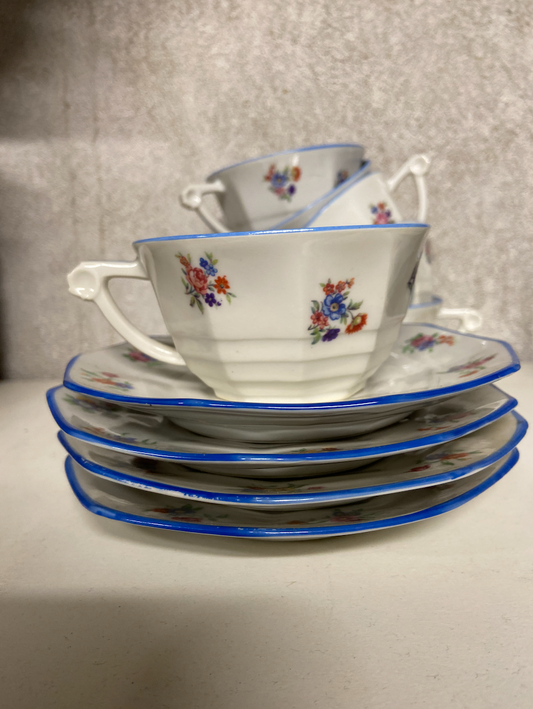 Service café fleurettes bleues