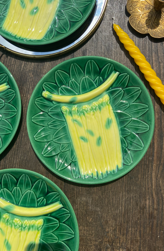 Assiettes à asperges #id30