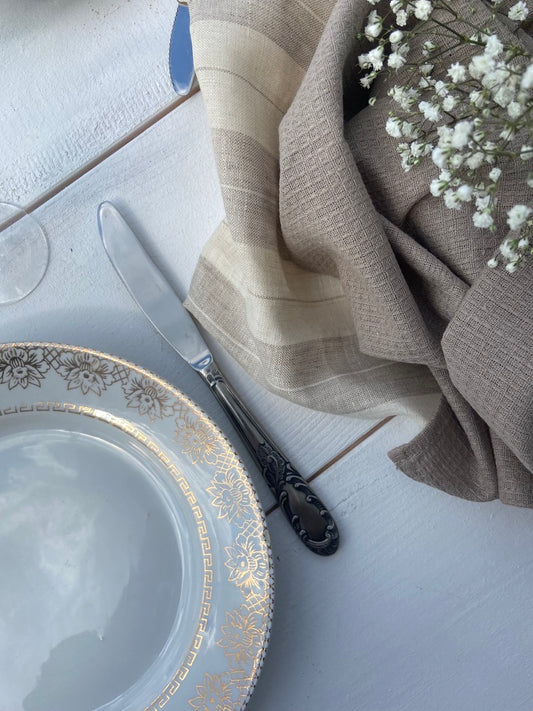 Assiettes demi porcelaine, blanc&doré