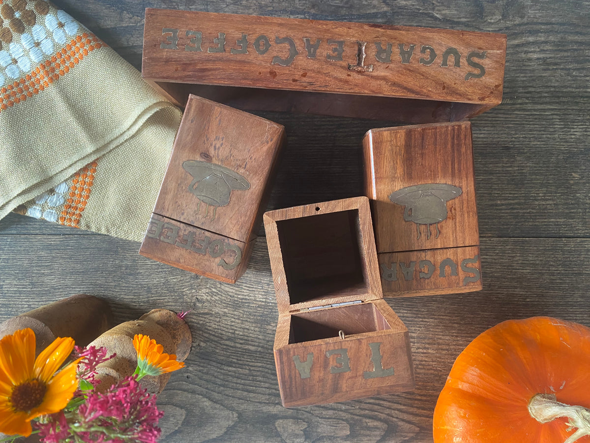 Trio de boîtes en bois