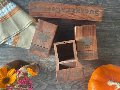 Trio de boîtes en bois