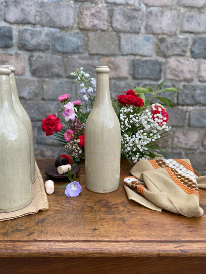 Bouteille ancienne grès blond