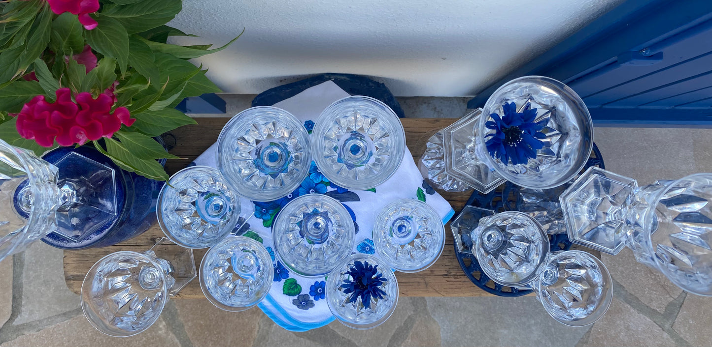 Complete set of 27 glasses