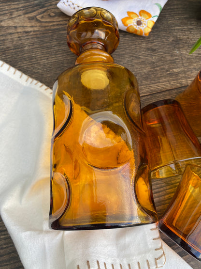 Carafe verte et verres Nestlé