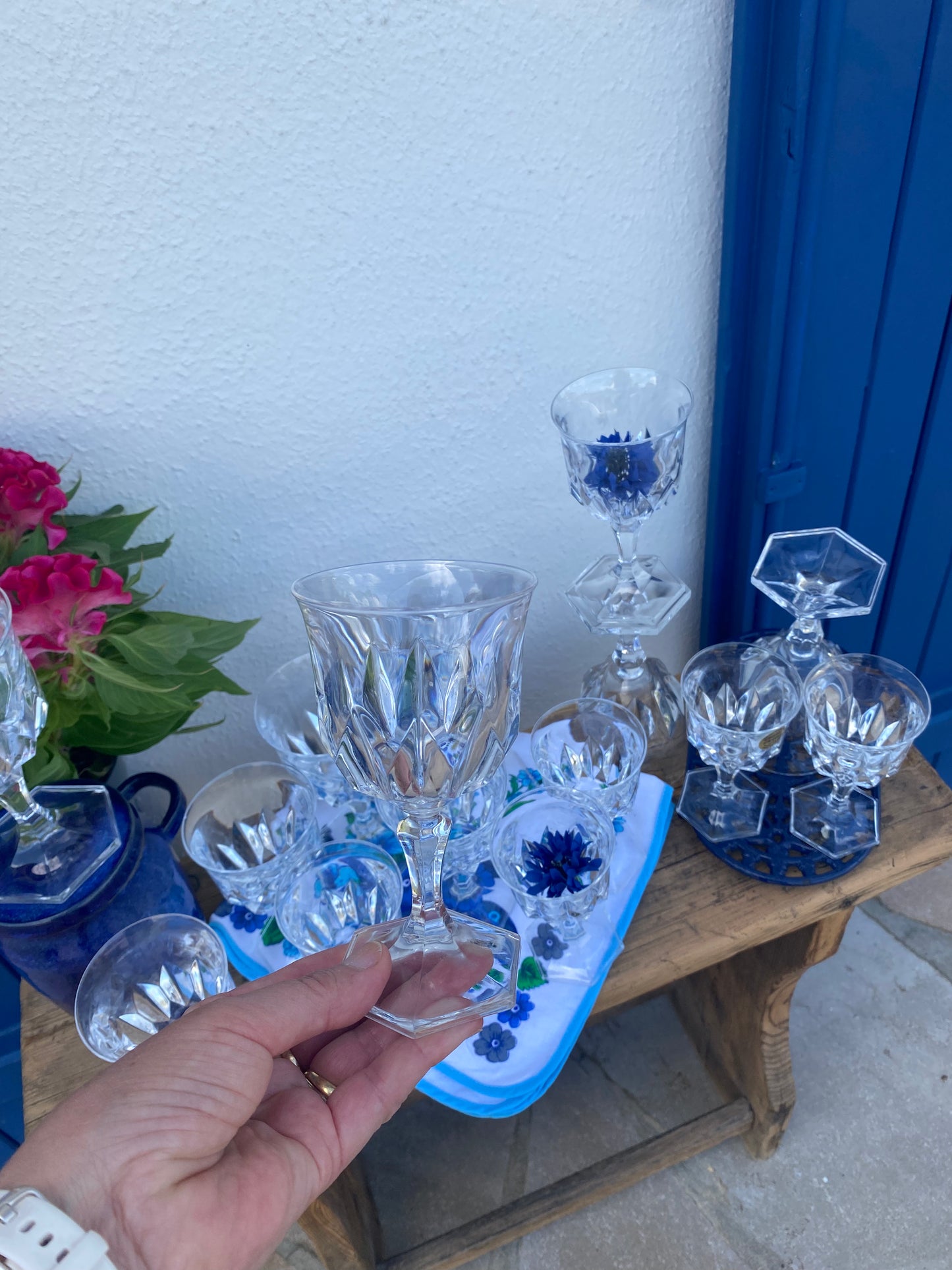 Complete set of 27 glasses