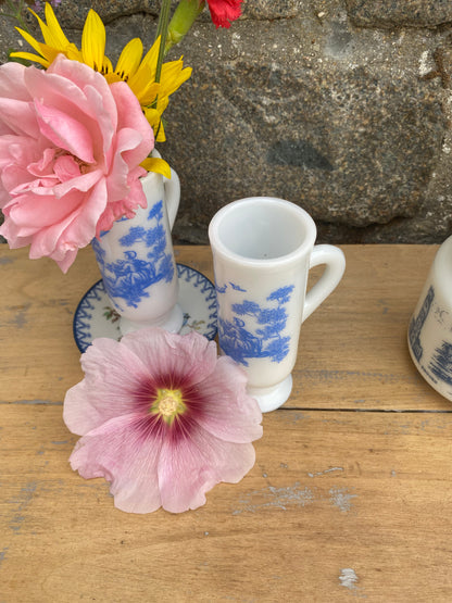 Soliflore opaline scène bucolique bleue