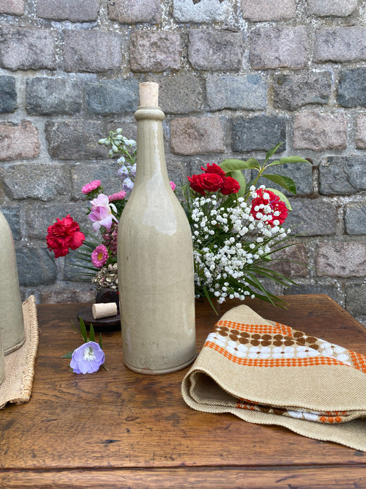 Bouteille ancienne grès blond